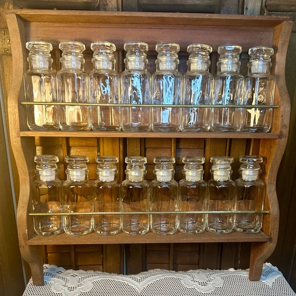 Rare Antique Wooden Spice Rack with 16 Glass Apothecary Jars Farmhouse - Picture 9 of 15